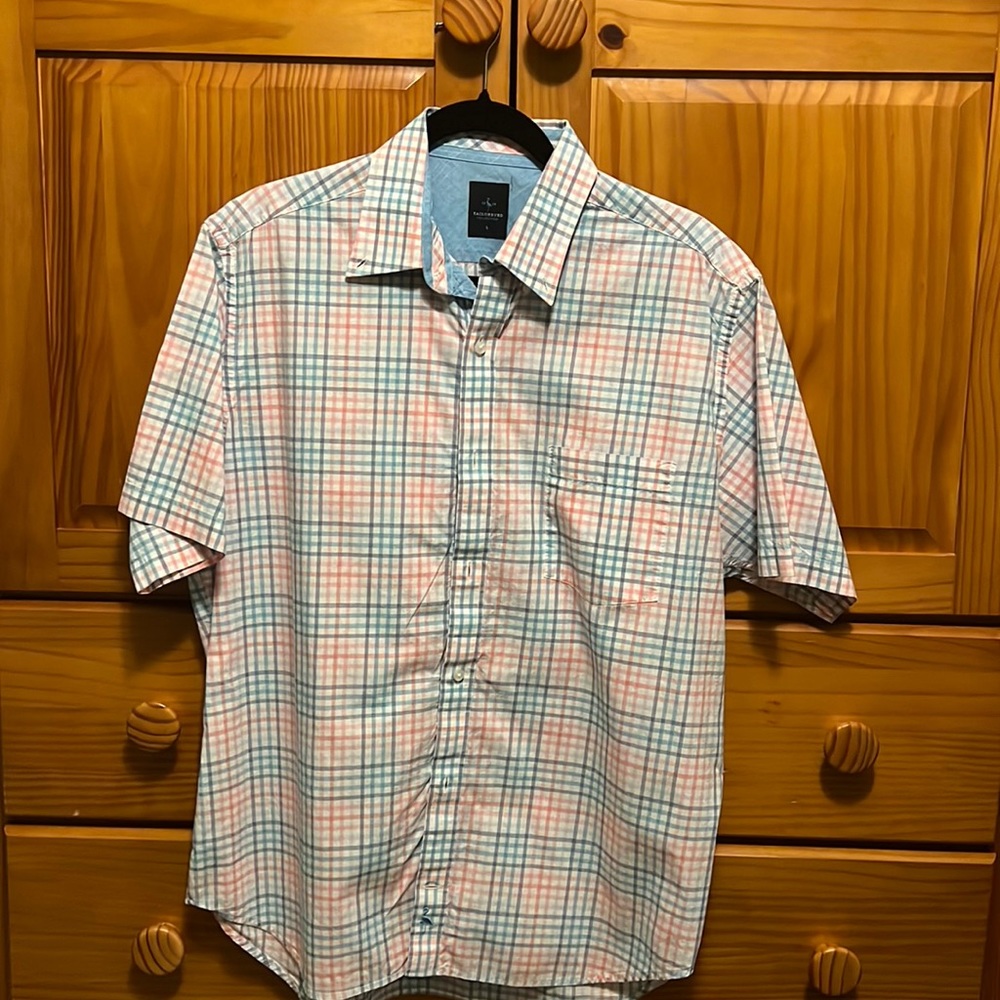 Like new Tailor Byrd large button down.